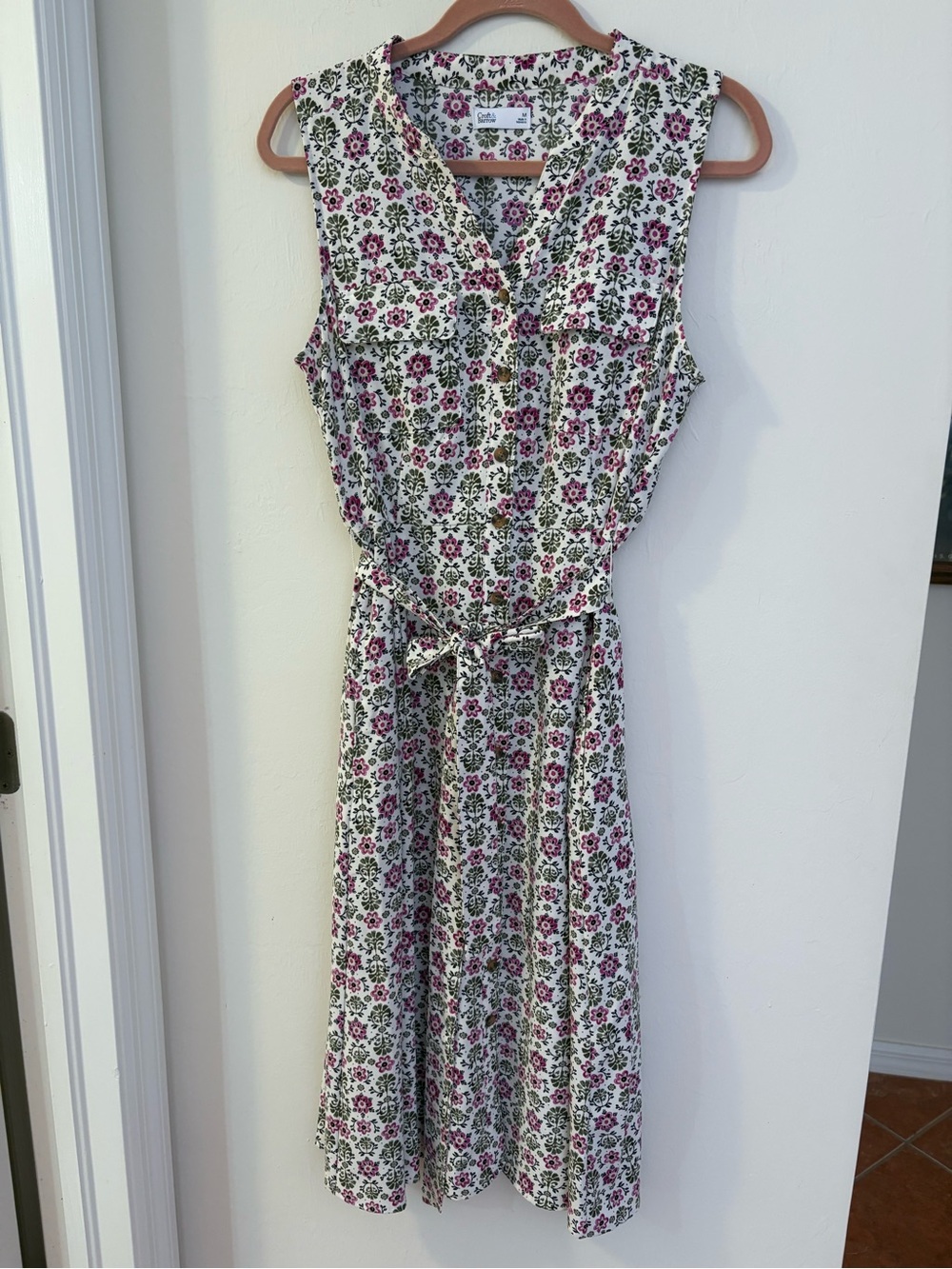 184.croft & barrow White Sleeveless Floral Shirt Dress with Pink & Green Print